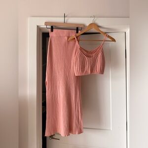Chic Ribbed Skirt Set in Soft Pink